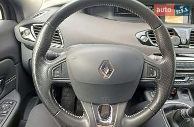 Минивэн Renault Scenic 2013 в 
