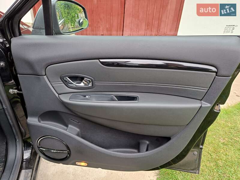 Минивэн Renault Scenic 2013 в Березному