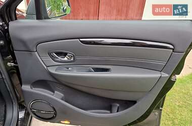 Минивэн Renault Scenic 2013 в 