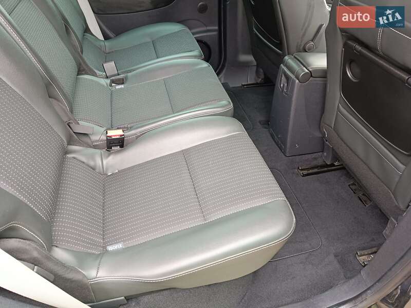 Минивэн Renault Scenic 2013 в Березному