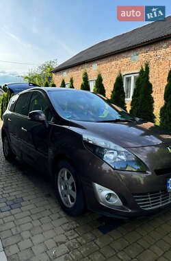 Мінівен Renault Scenic 2010 в 