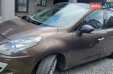 Минивэн Renault Scenic 2011 в Киеве