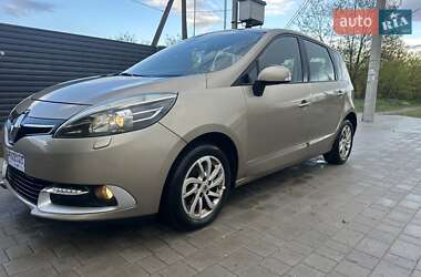 Минивэн Renault Scenic 2013 в 