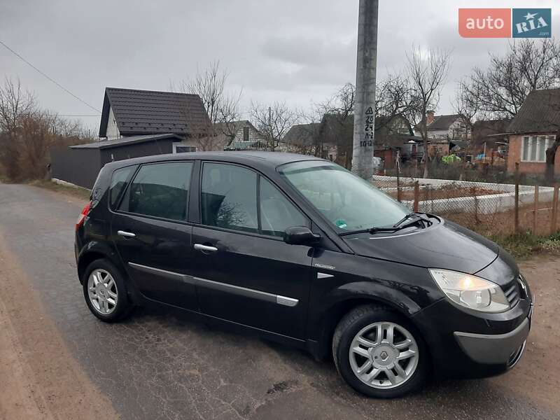 Минивэн Renault Scenic 2005 в 