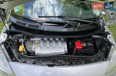 Минивэн Renault Scenic 2006 в 