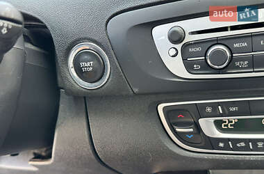 Минивэн Renault Scenic 2013 в 