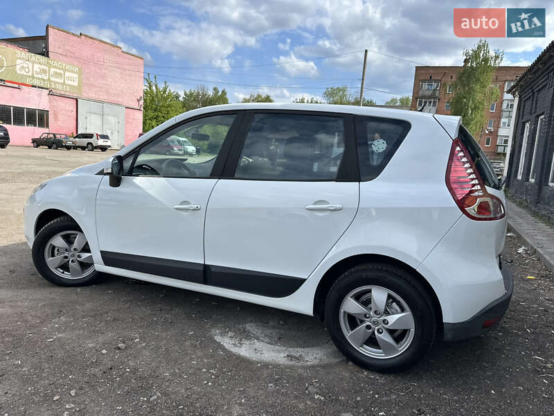 Мінівен Renault Scenic 2010 в Ніжині