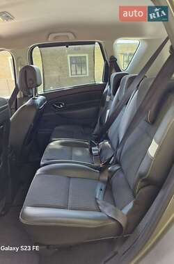 Мінівен Renault Scenic 2012 в 