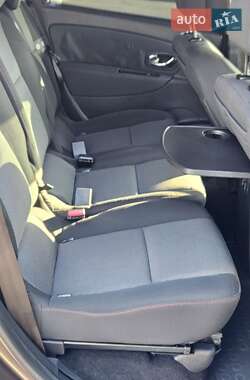 Хэтчбек Renault Scenic 2013 в 