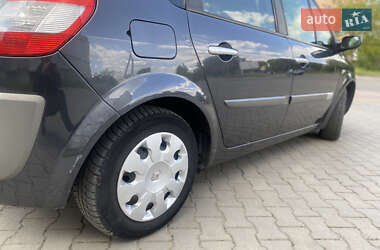Минивэн Renault Scenic 2005 в 