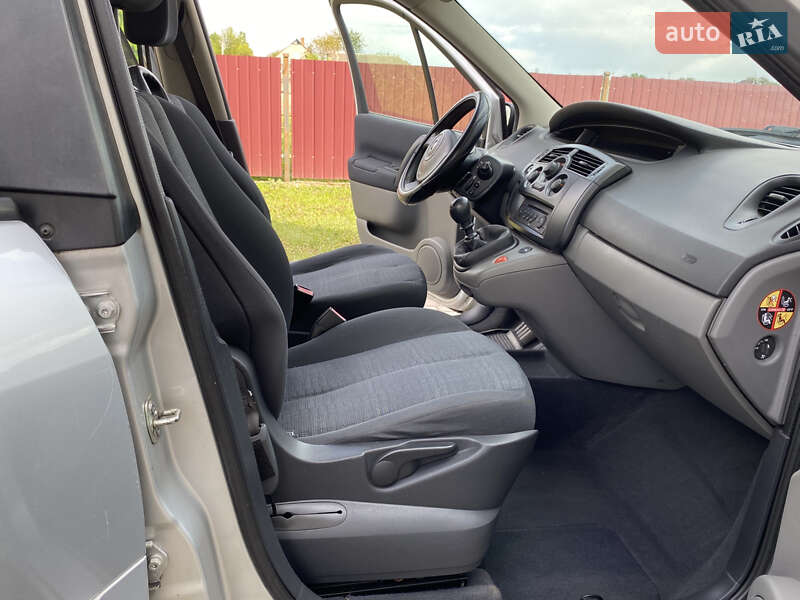 Мінівен Renault Scenic 2007 в Луцьку