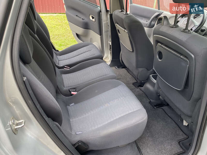 Мінівен Renault Scenic 2007 в Луцьку