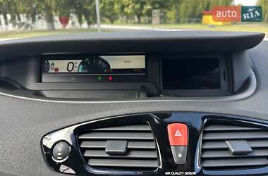 Мінівен Renault Scenic 2011 в 