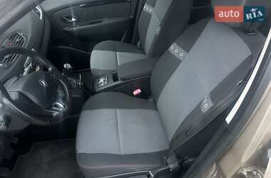 Минивэн Renault Scenic 2013 в 