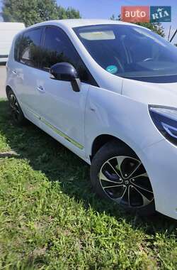 Мінівен Renault Scenic 2015 в 