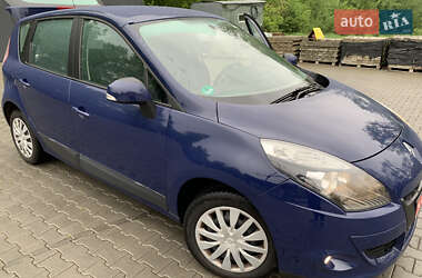 Минивэн Renault Scenic 2009 в 
