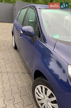 Минивэн Renault Scenic 2009 в 