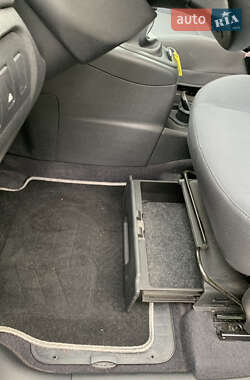 Минивэн Renault Scenic 2009 в 