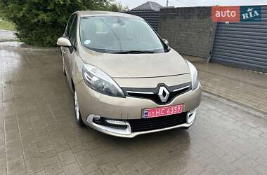Минивэн Renault Scenic 2013 в 