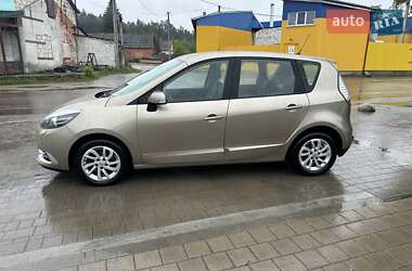 Минивэн Renault Scenic 2013 в 