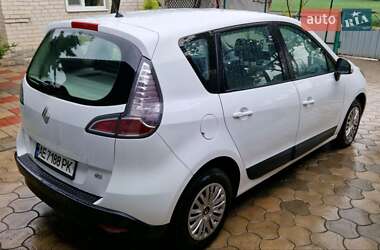 Минивэн Renault Scenic 2012 в 