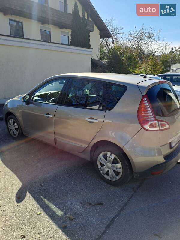 Минивэн Renault Scenic 2011 в Харькове