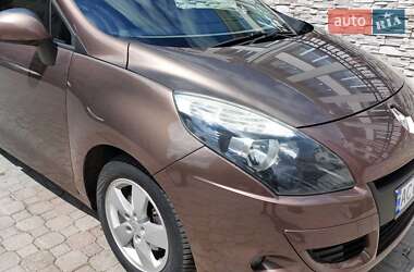 Минивэн Renault Scenic 2009 в Луцке