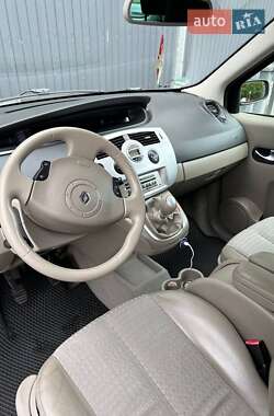 Минивэн Renault Scenic 2005 в 