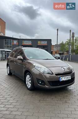 Минивэн Renault Scenic 2010 в Калуше