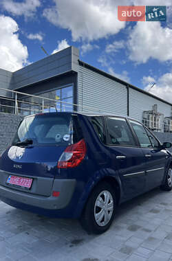 Минивэн Renault Scenic 2009 в 