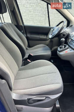 Минивэн Renault Scenic 2009 в 