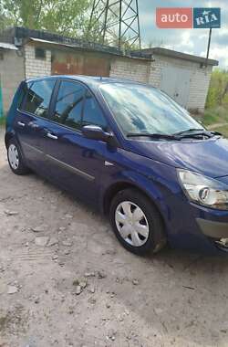 Минивэн Renault Scenic 2009 в 