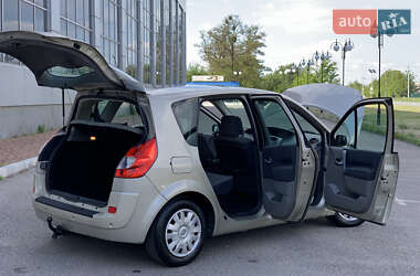 Минивэн Renault Scenic 2008 в 