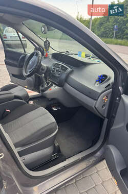 Минивэн Renault Scenic 2003 в 