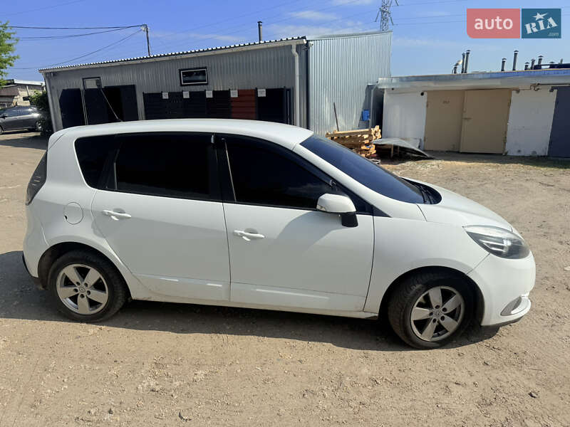 Минивэн Renault Scenic 2017 в Киеве