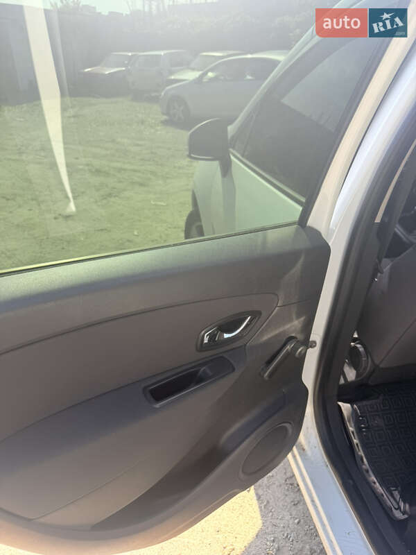 Минивэн Renault Scenic 2017 в Киеве