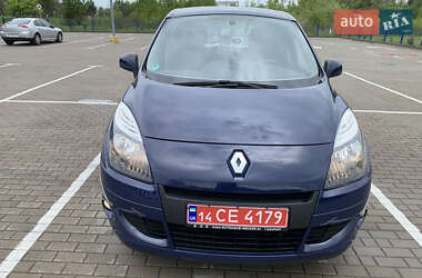Минивэн Renault Scenic 2009 в 