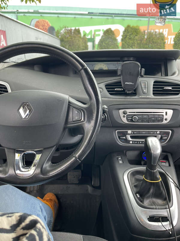 Минивэн Renault Scenic 2013 в Ивано-Франковске