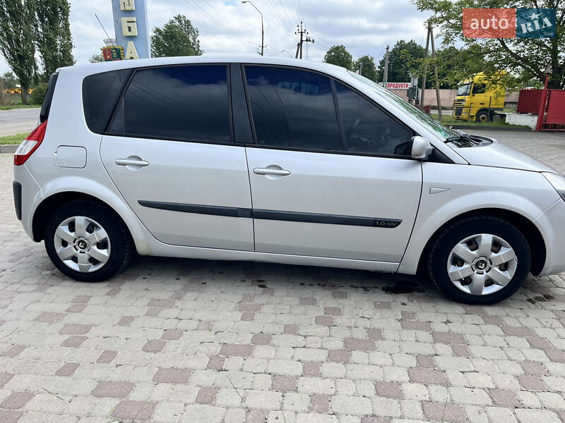 Мінівен Renault Scenic 2005 в Любарі
