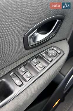 Минивэн Renault Scenic 2010 в 