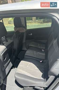 Минивэн Renault Scenic 2005 в 