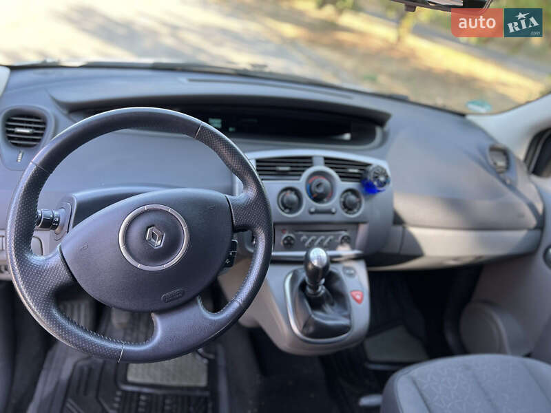 Минивэн Renault Scenic 2009 в Кривом Роге