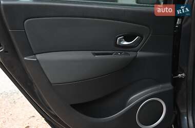 Минивэн Renault Scenic 2009 в 
