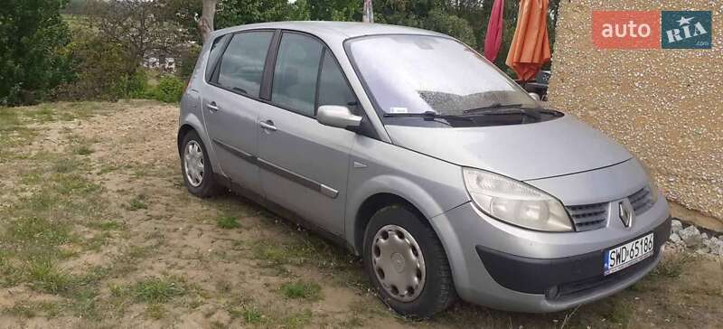 Минивэн Renault Scenic 2005 в 