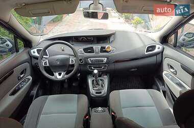 Минивэн Renault Scenic 2012 в 