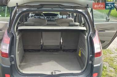 Минивэн Renault Scenic 2004 в 