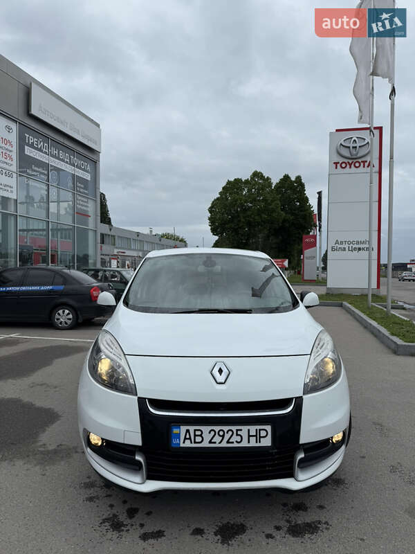 Мінівен Renault Scenic 2012 в 