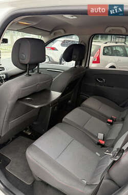 Мінівен Renault Scenic 2012 в 
