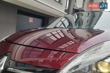 Минивэн Renault Scenic 2015 в 