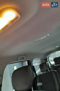 Минивэн Renault Scenic 2015 в 